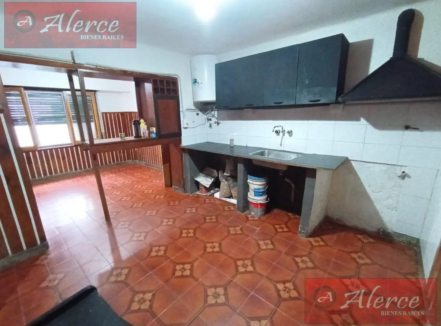 DEPARTAMENTO 3 AMBIENTES CON SHOWROOM Y COCHERA, A METROS DE PUENTE GERLI 3