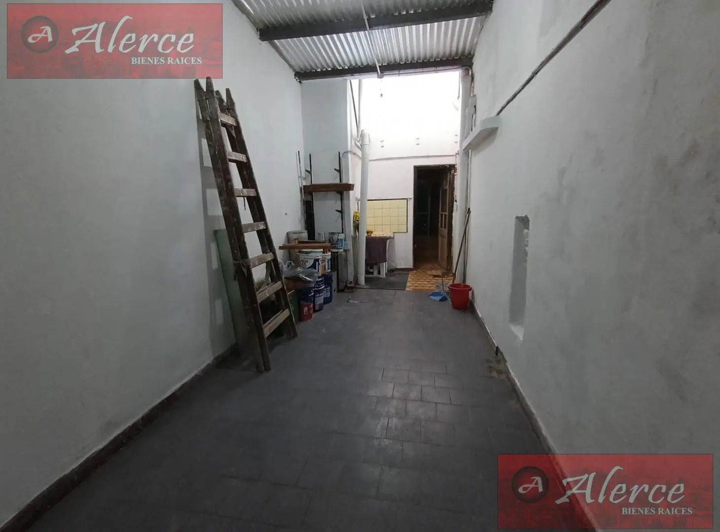 DEPARTAMENTO 3 AMBIENTES CON SHOWROOM Y COCHERA, A METROS DE PUENTE GERLI 8