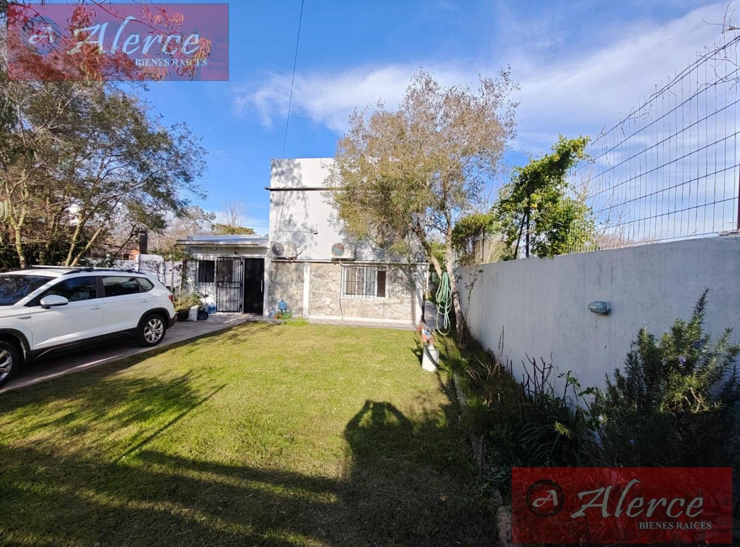 Foto de EXCELENTE CASA CON PILETA Y QUINCHO EN LOTE DE 10X40, imagen 4