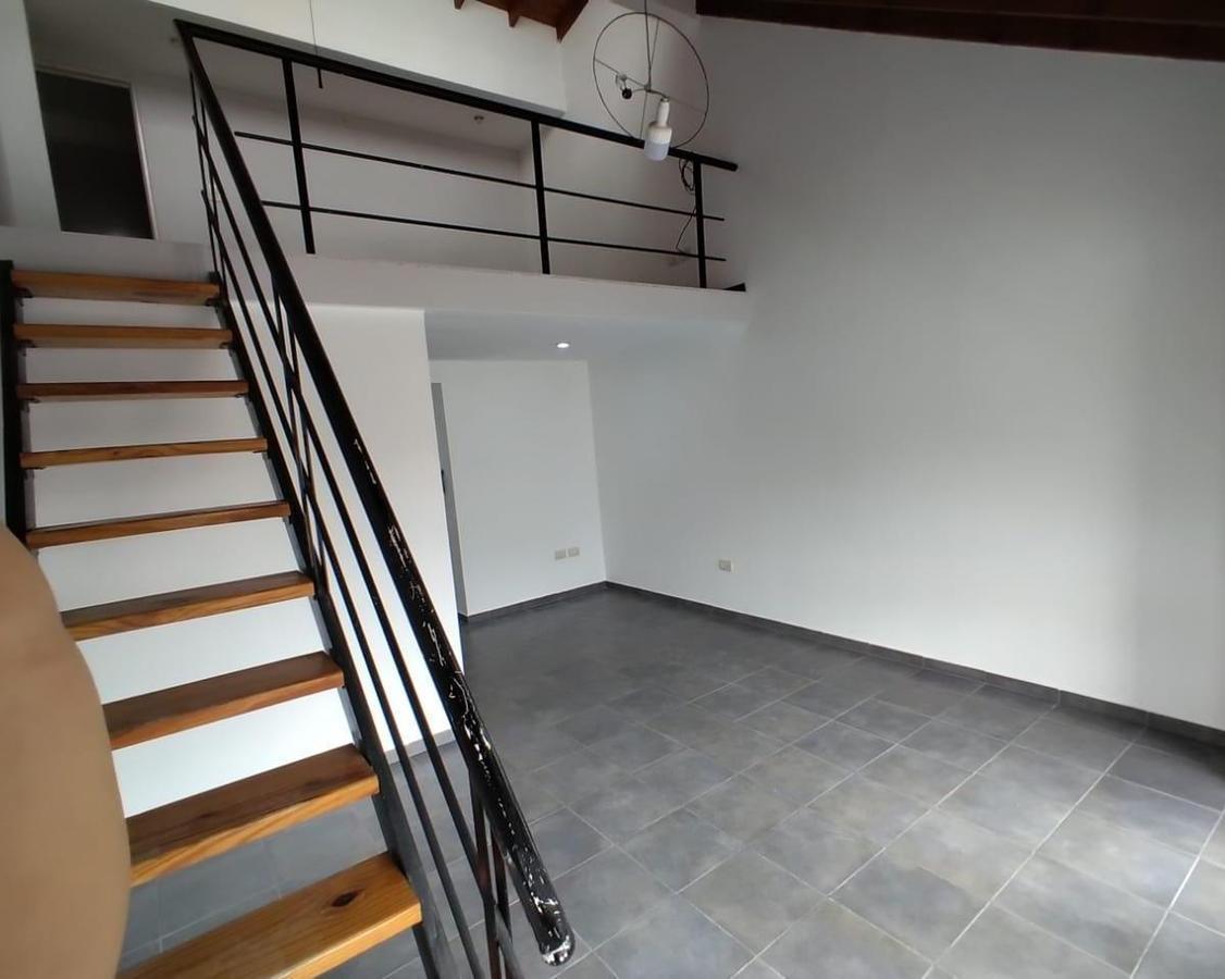 Foto de DEPARTAMENTO 2 AMB. TIPO DUPLEX CON 2 BAÑOS Y BALCON, imagen 3