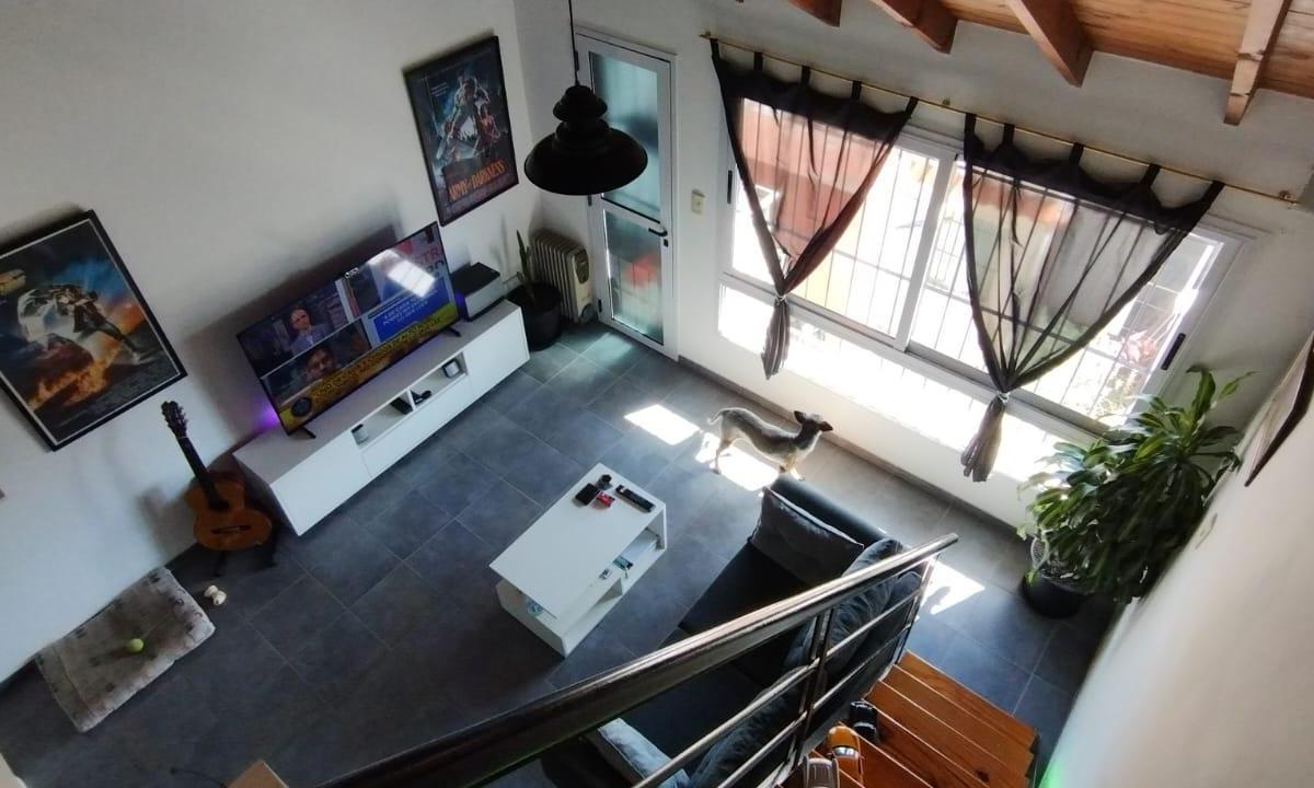 Foto de DEPARTAMENTO 2 AMB. TIPO DUPLEX CON 2 BAÑOS Y BALCON, imagen 2