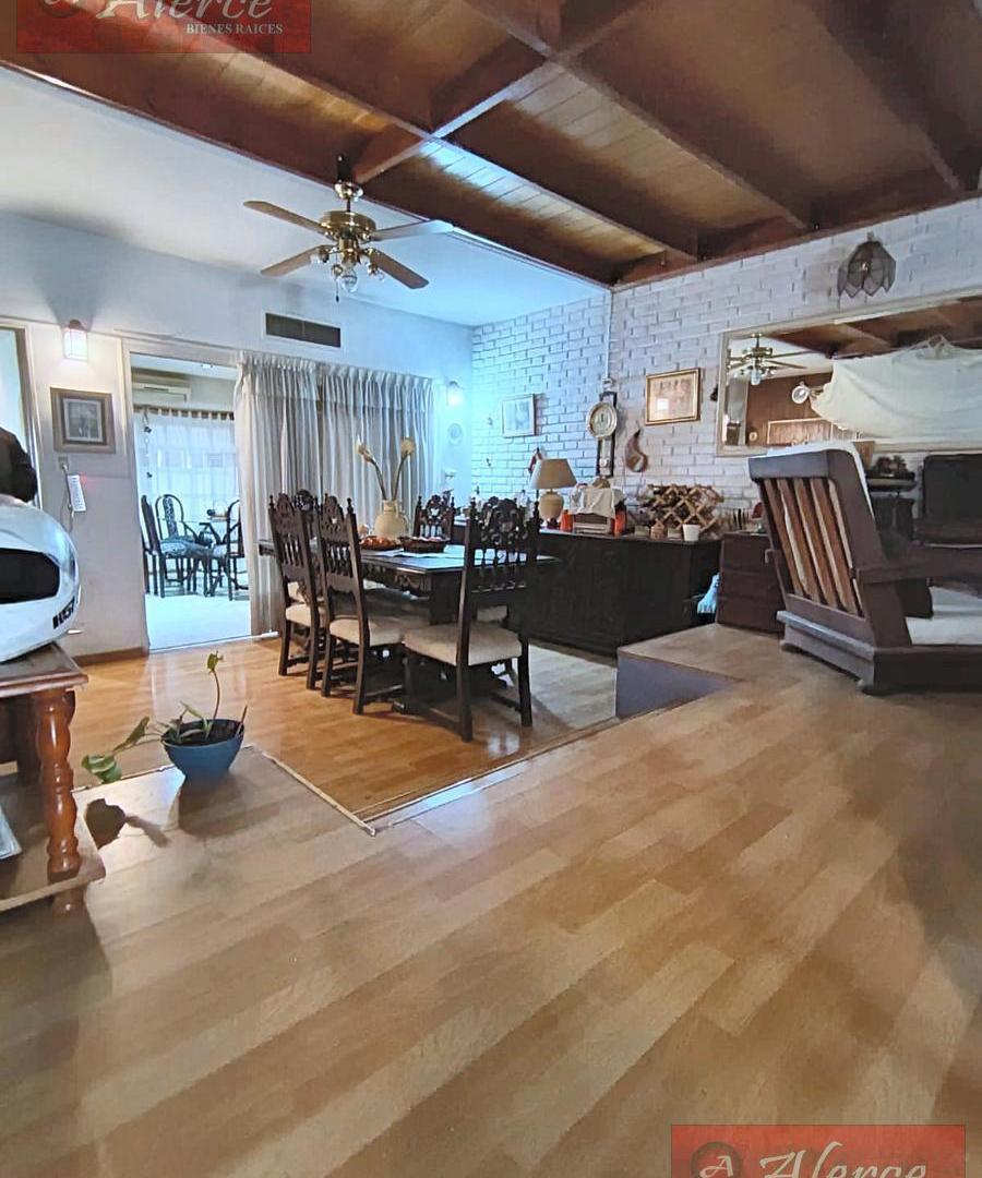Foto de Chalet de 2 Plantas con Quinto y Cochera, imagen 1