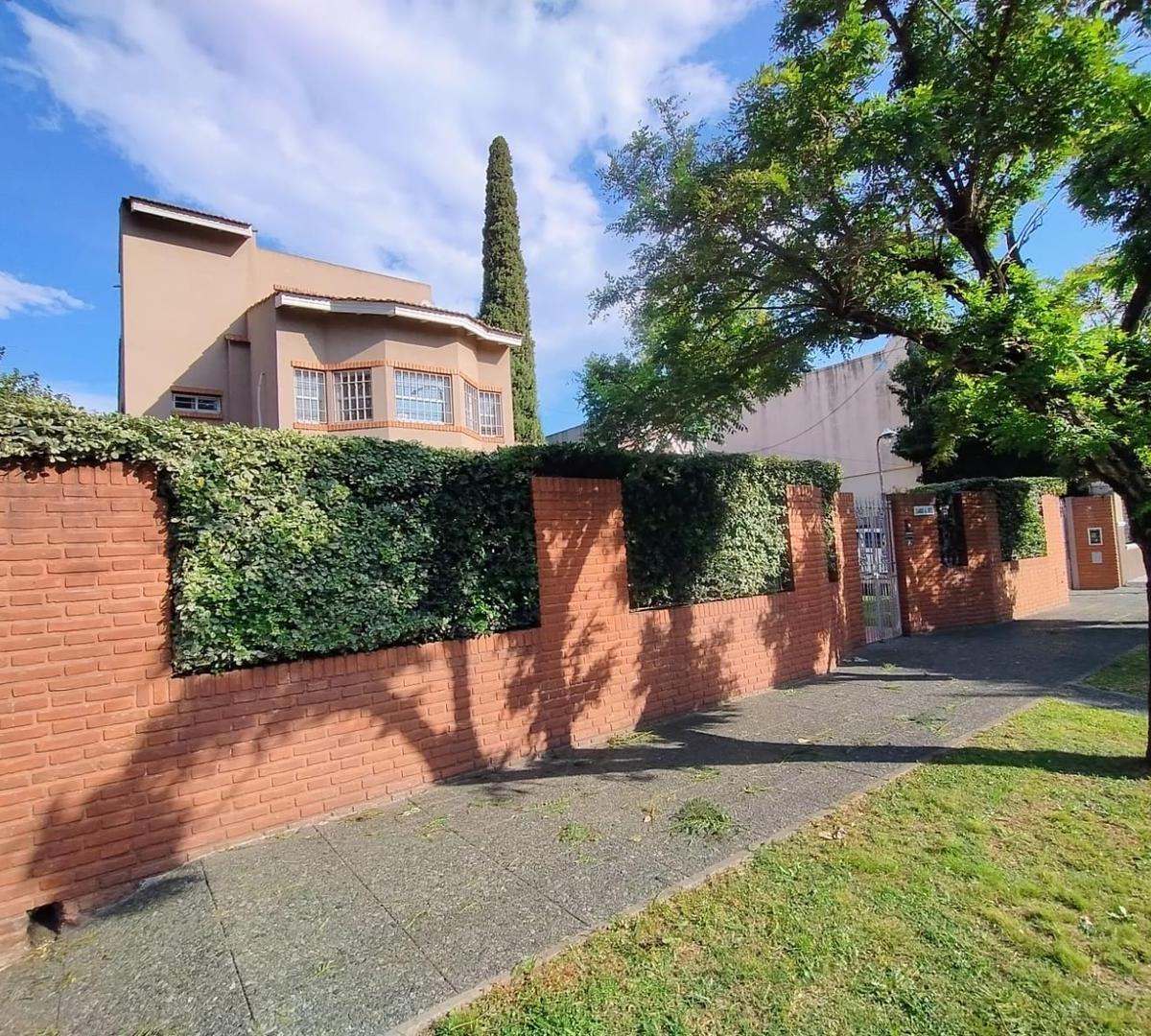 Casa en Monte Grande
