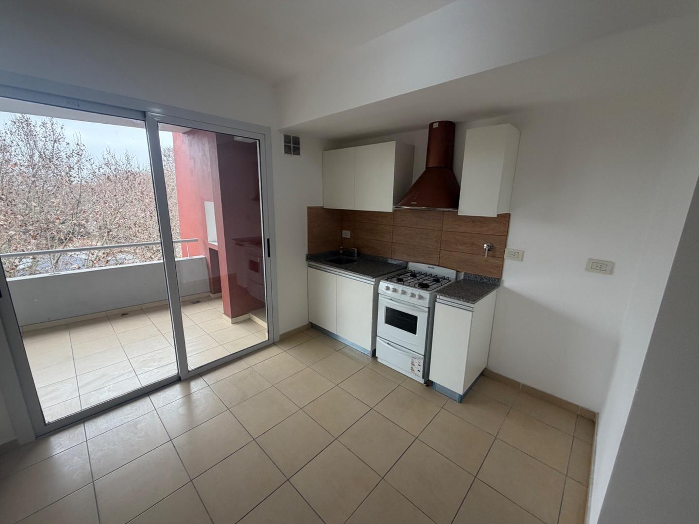 Foto de departamento dos ambientes en alquiler con cochera, imagen 4