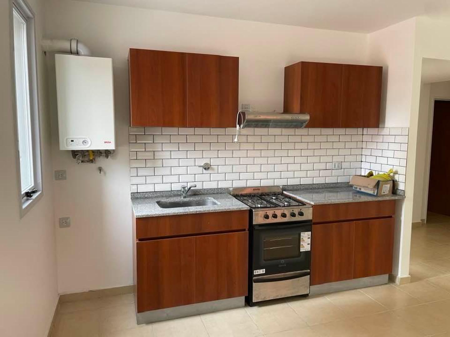 Foto de departamento dos ambientes en alquiler con cochera, imagen 2