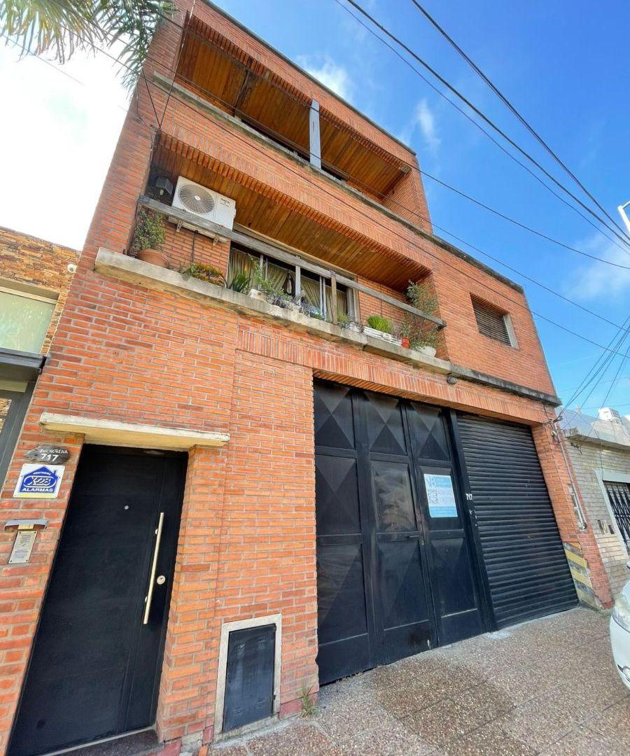 GALPON CON VIVIENDA EN PLANTA ALTA