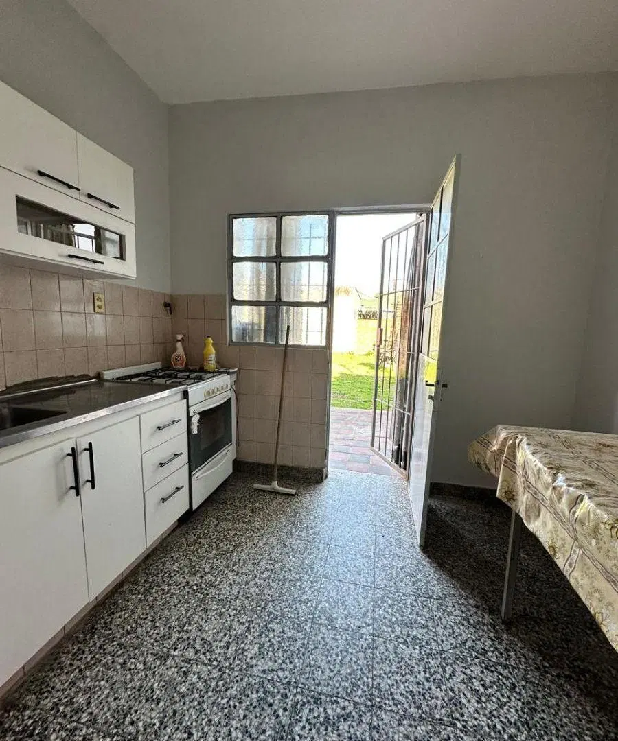 CASA CON GRAN PARQUE 1