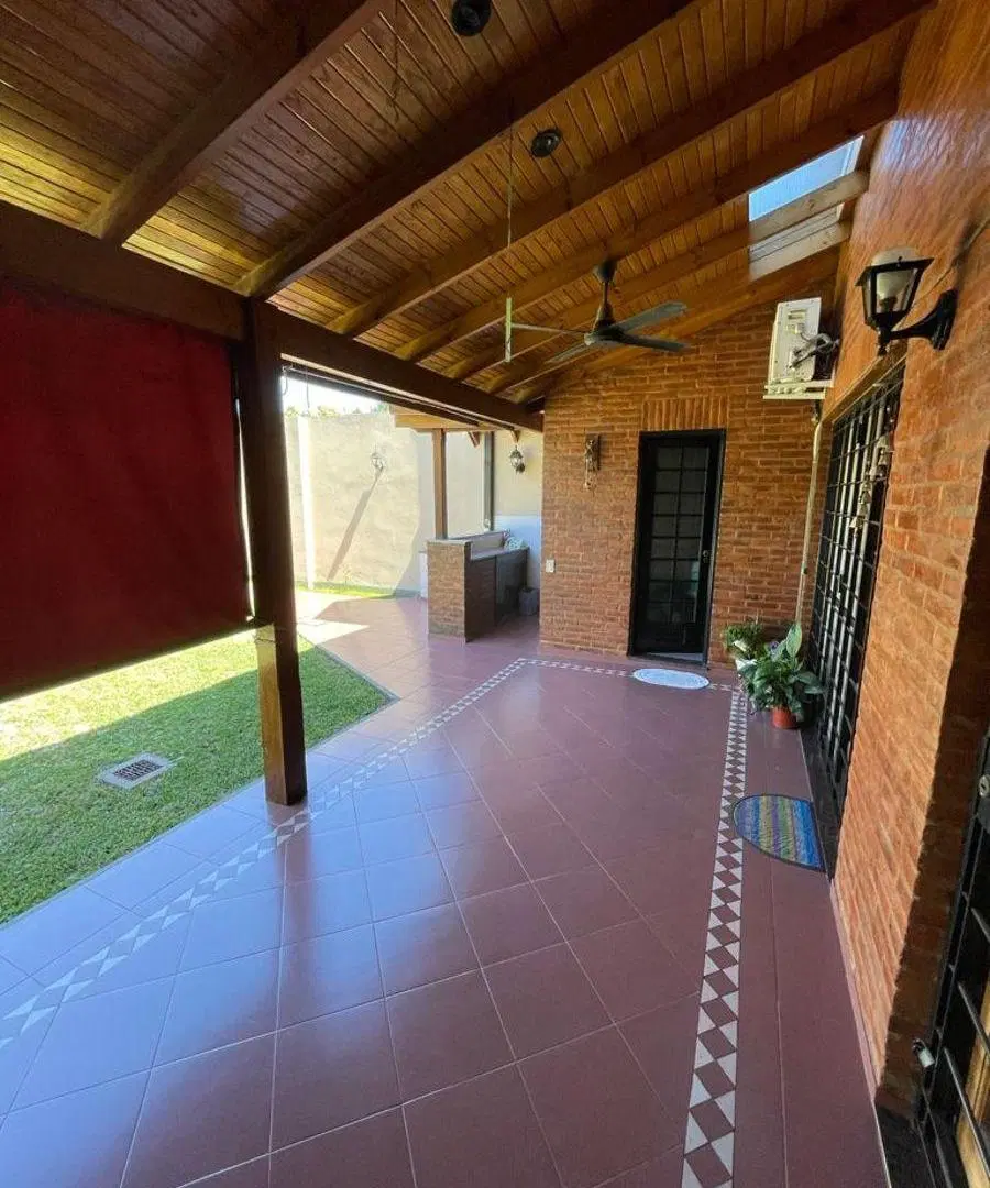 CHALET 4 AMBIENTES CON PARQUE 8