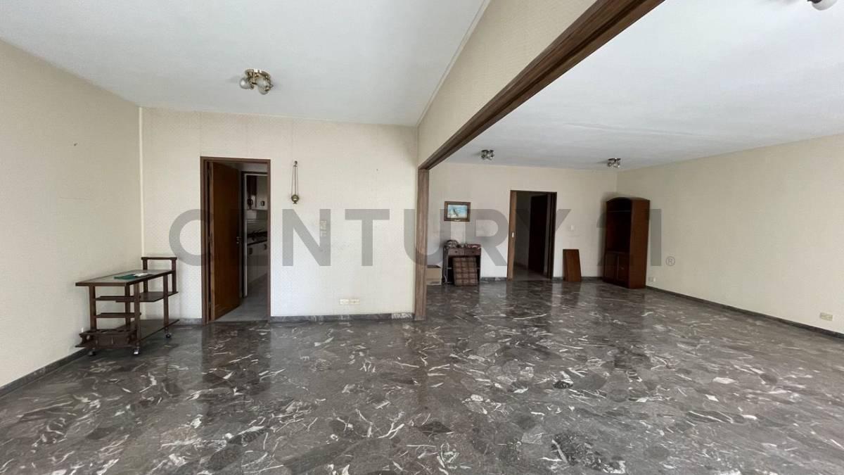 Departamento en Venta Belgrano con Cochera Fija 2
