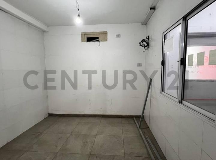 Venta Local comercial a la calle San Telmo 3