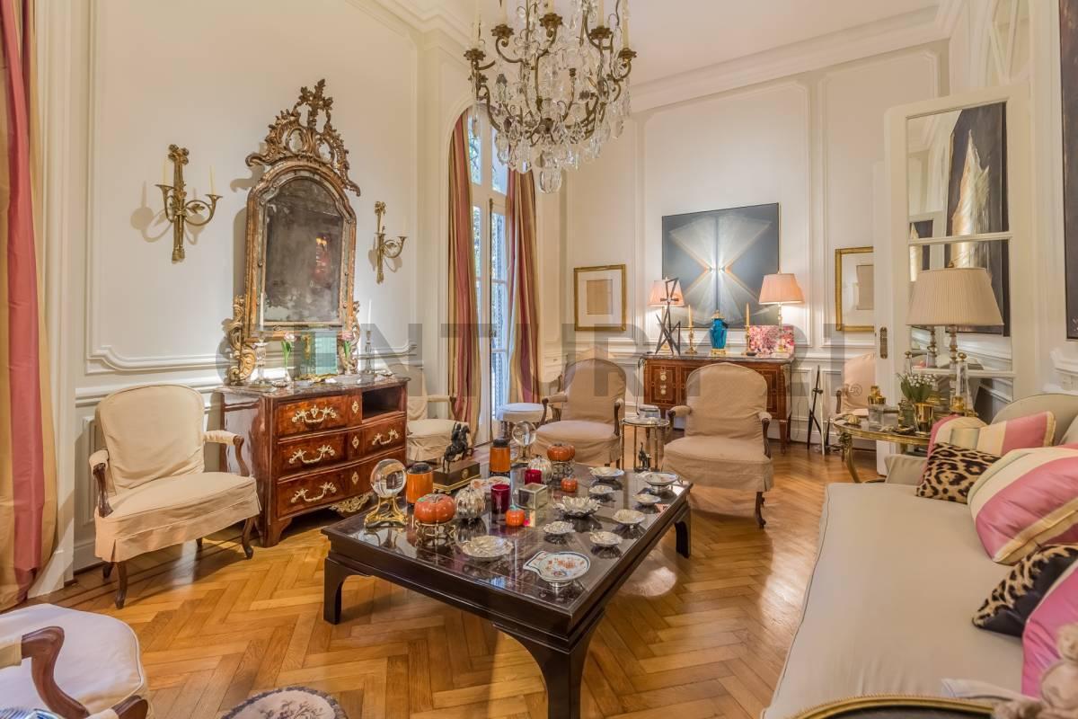 Venta Palacio francés Recoleta dorm (posible 3) Estilo único