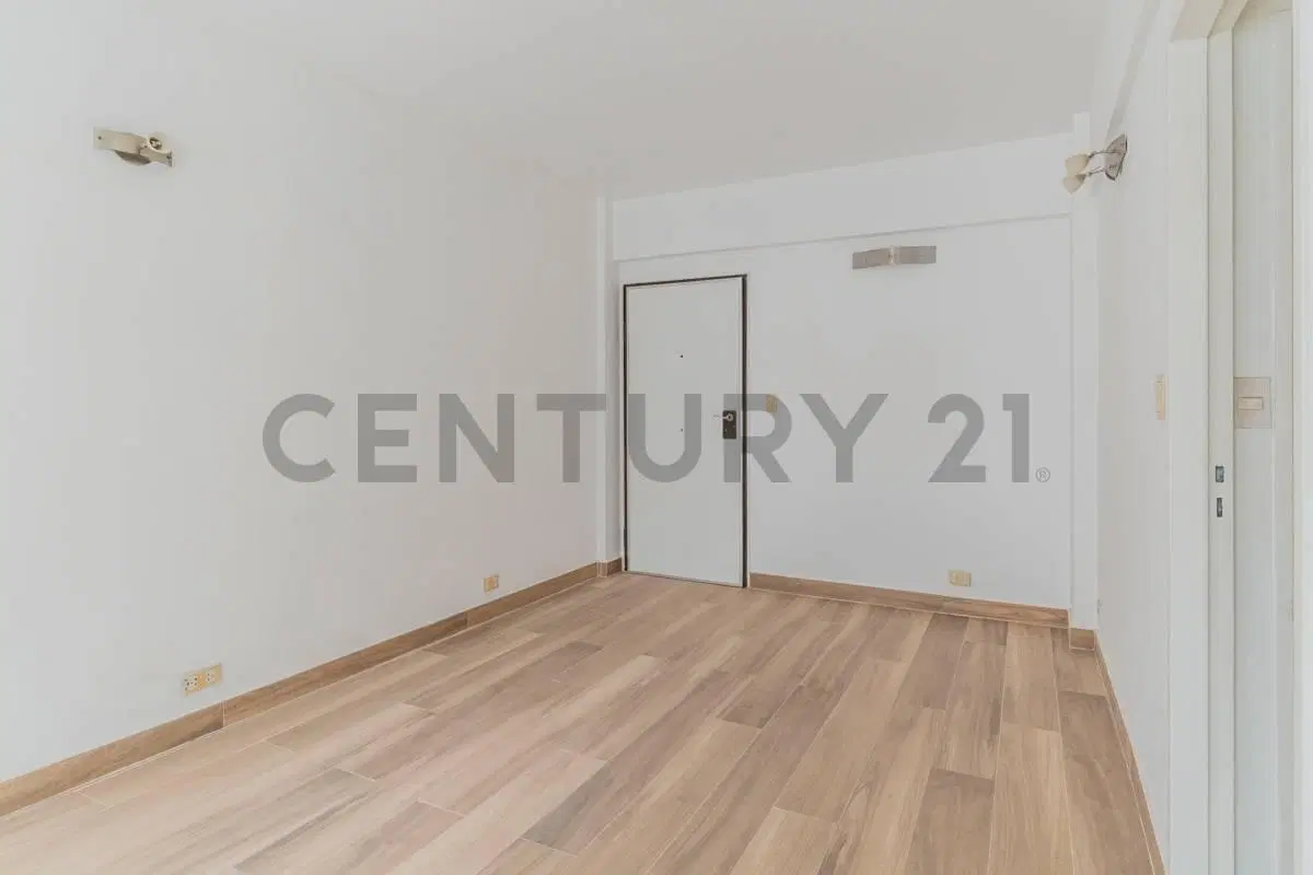 Venta | 3 Ambientes con Dependencia y Balcón Corrido en Palermo Chico Seguí y Salguero 4