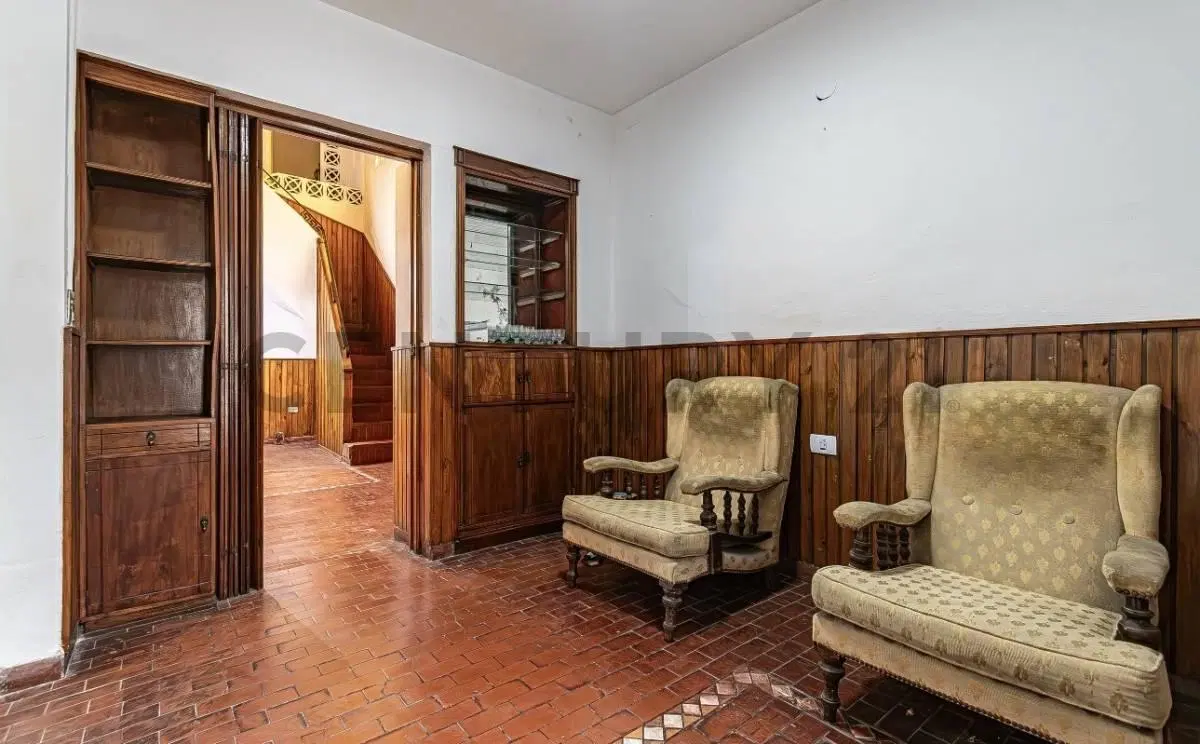 EXCELENTE PH AL FRENTE, 2 PLANTAS, DE 3 AMBIENTES, CON ESCRITORIO, QUINCHO Y PARRILLA – SIN EXPENSAS 2