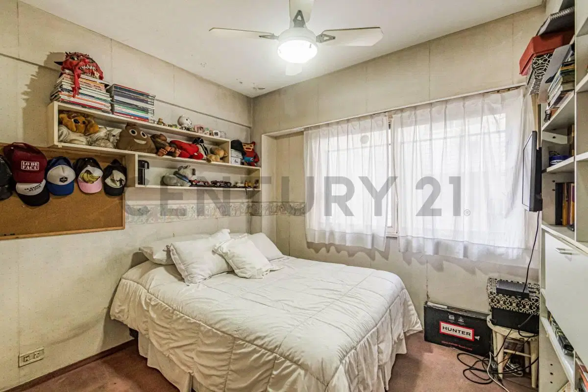 Venta de departamento 4 ambientes con patio en Alto Palermo 5