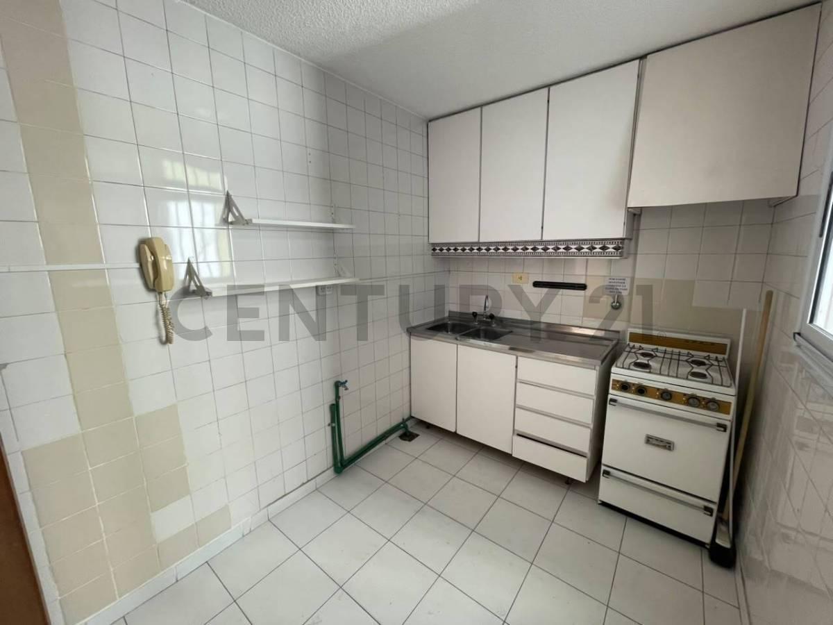 Foto de ALQUILER 3 AMBIENTES LUMINOSO AL FRENTE | 70 M² | APTO PROFESIONAL Y, imagen 3