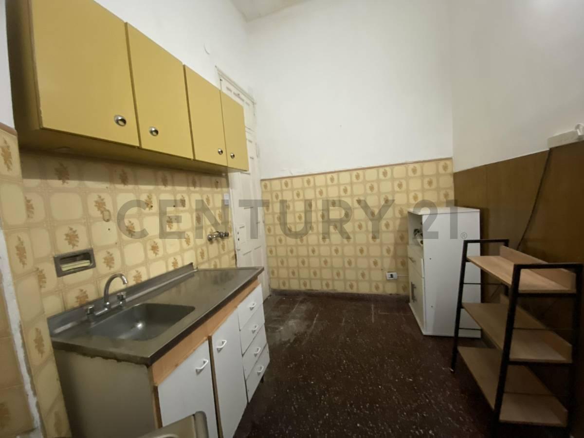 Foto de Departamento de 2 ambientes más entrepiso San Cristóbal., imagen 1