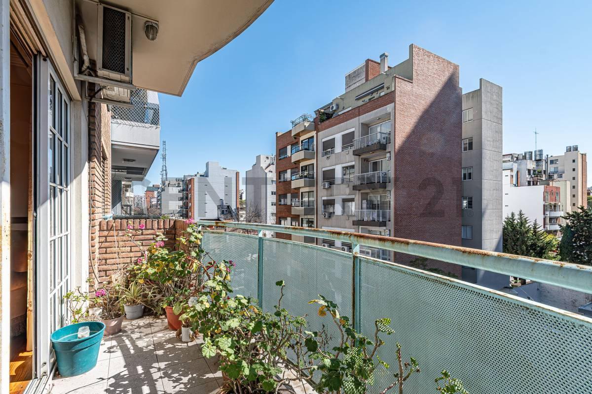 Foto de Venta departamento 3 ambientes al frente con balcón, imagen 1