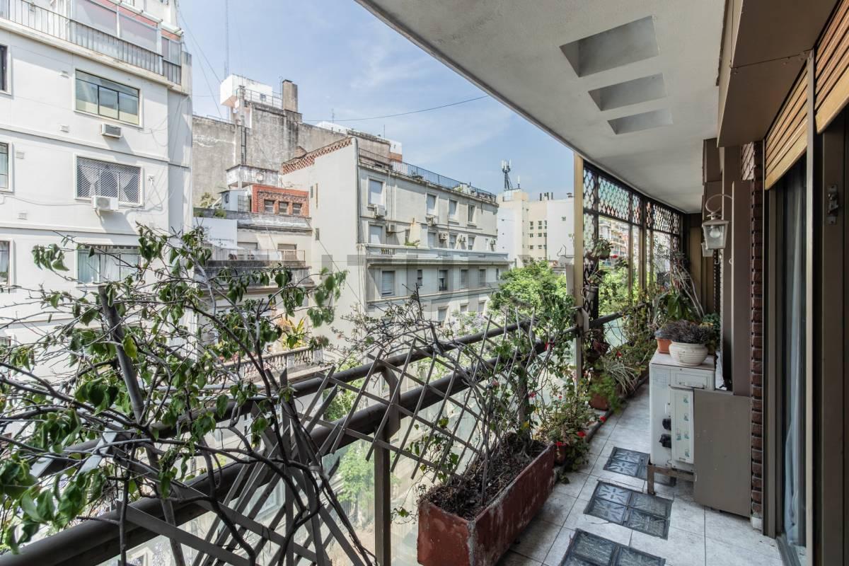 Foto de VENTA 3 AMBIENTES CON DEPENDENCIA, COCHERA Y BAULERA EN PALERMO BOTÁNICO, imagen 5