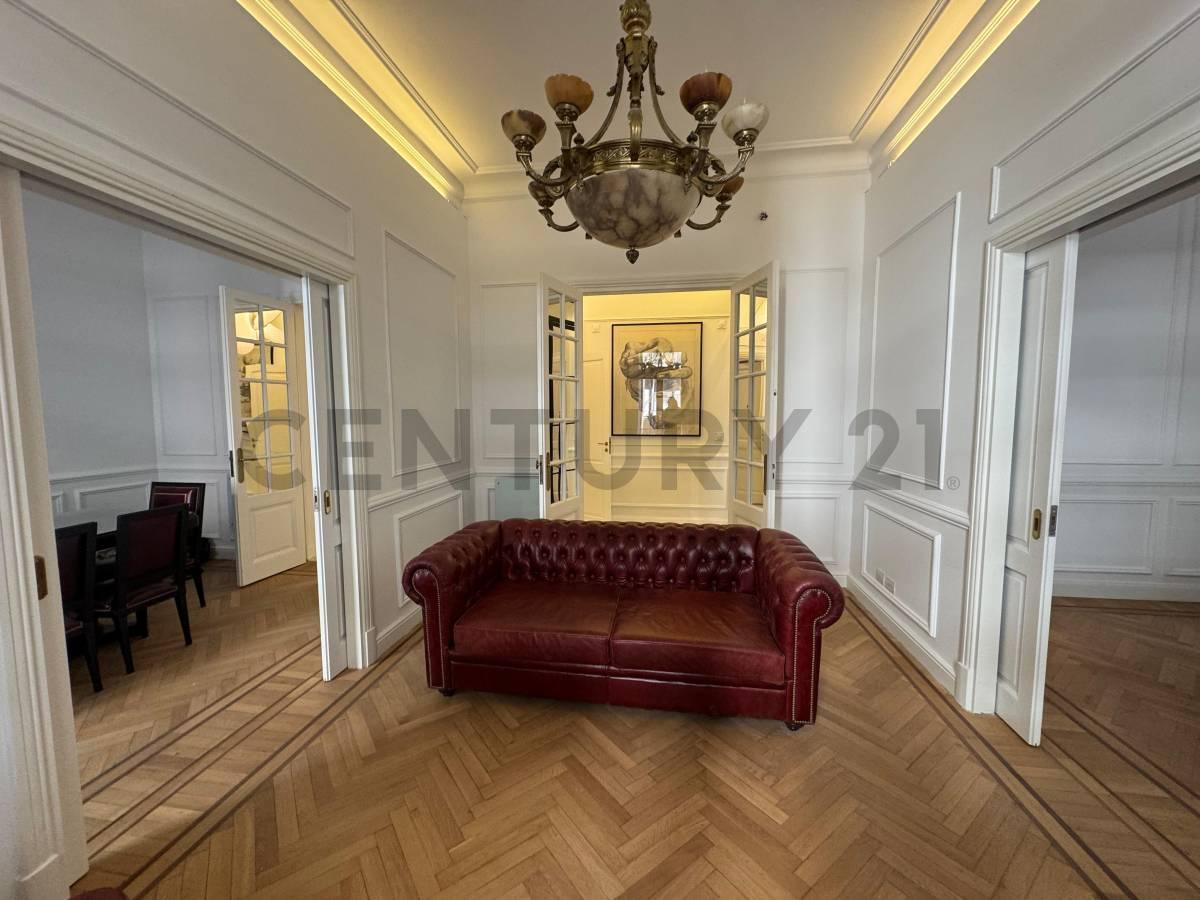 Foto de Venta Oficina Piso de Estilo Refaccionado a Nuevo Esmeralda y, imagen 3