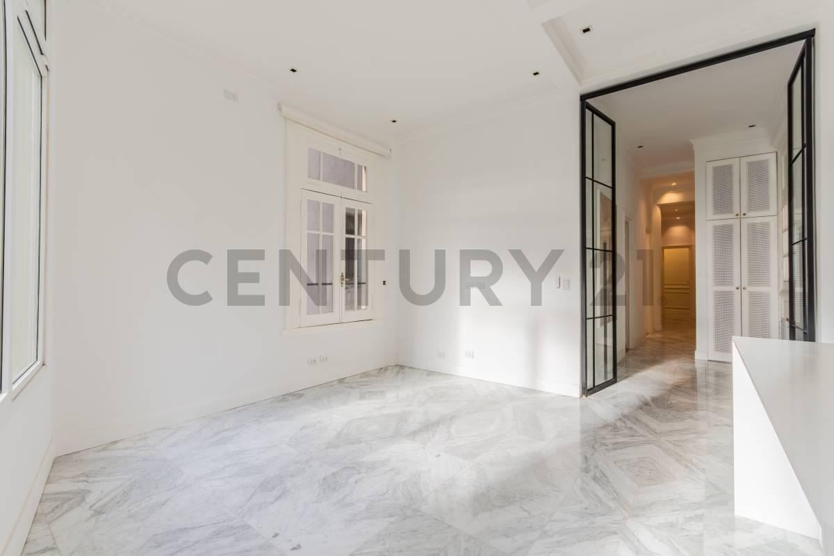 Foto de Venta Piso de Estilo Refaccionado a Nuevo Esmeralda y Libertador Retiro, imagen 2