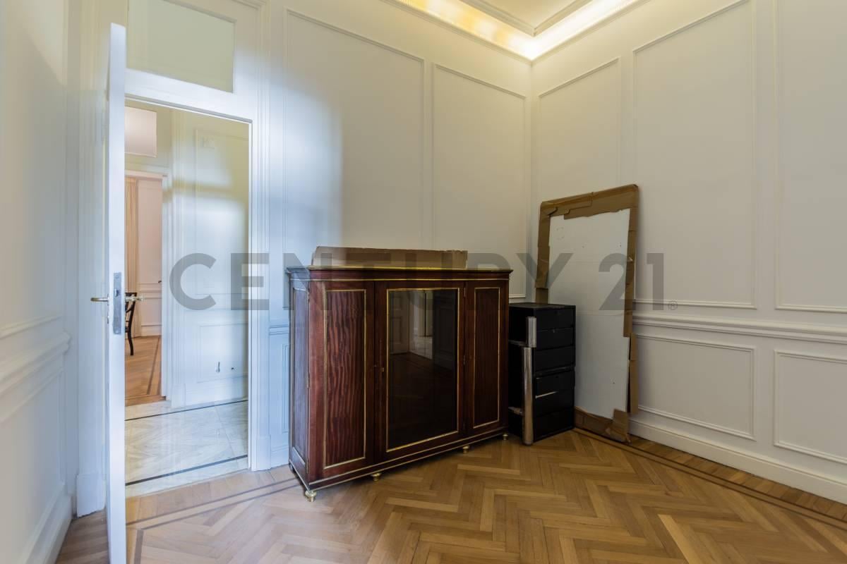 Foto de Venta Piso de Estilo Refaccionado a Nuevo Esmeralda y Libertador Retiro, imagen 5