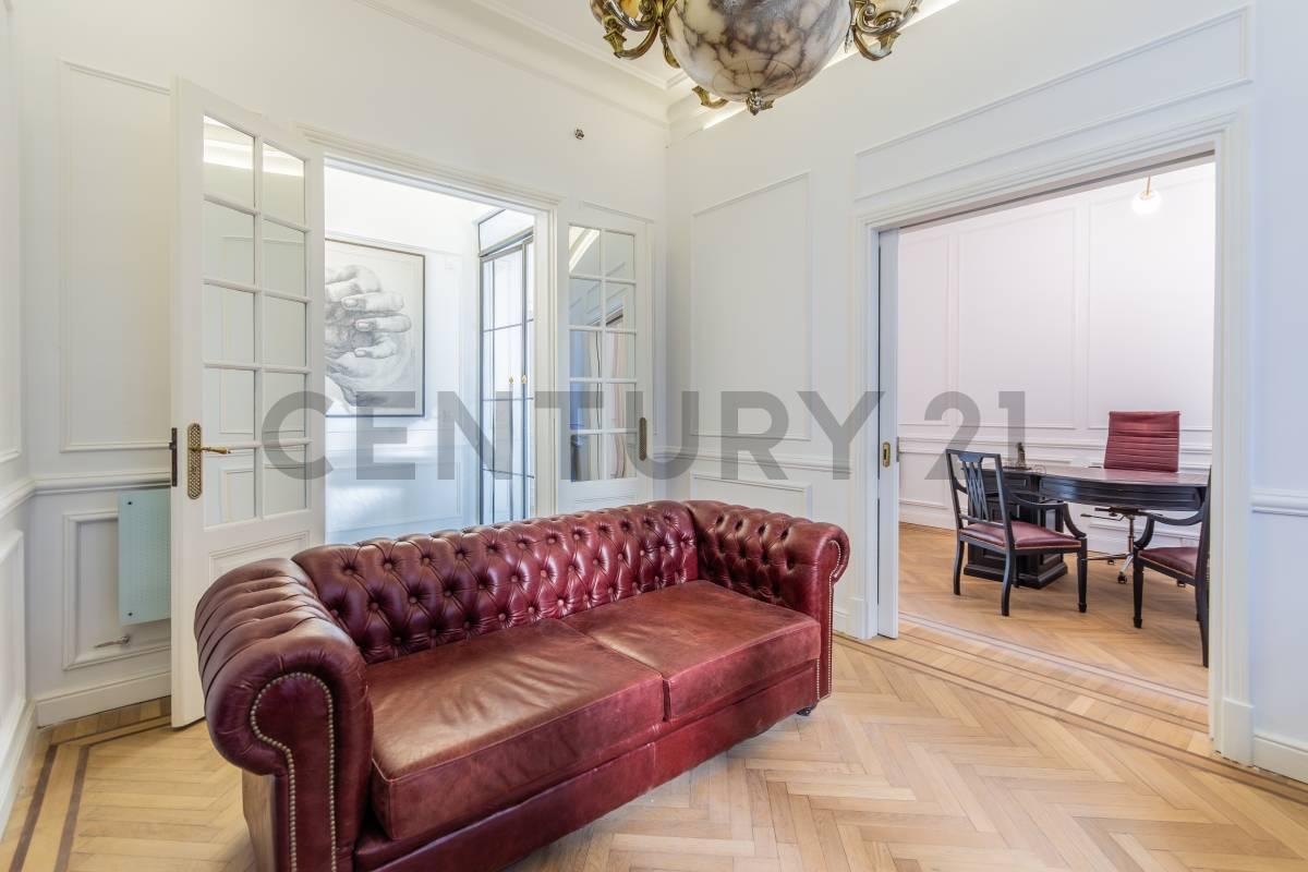 Foto de Venta Piso de Estilo Refaccionado a Nuevo Esmeralda y Libertador Retiro, imagen 4