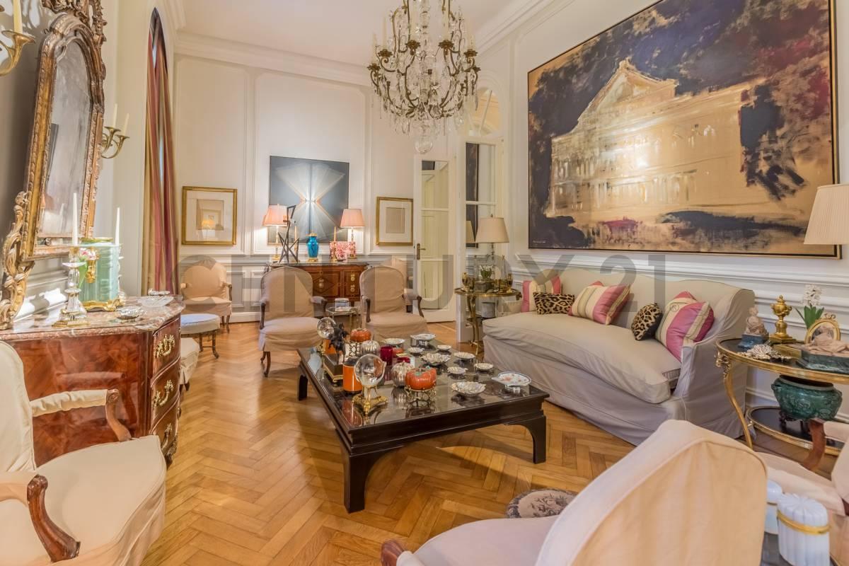 Foto de Venta Palacio francés Recoleta dorm (posible 3) Estilo único, imagen 2