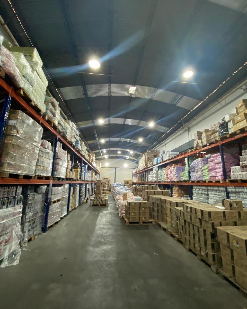 Inmejorable Galpón de 400 m², Sobre Juan Manuel de Rosas 5
