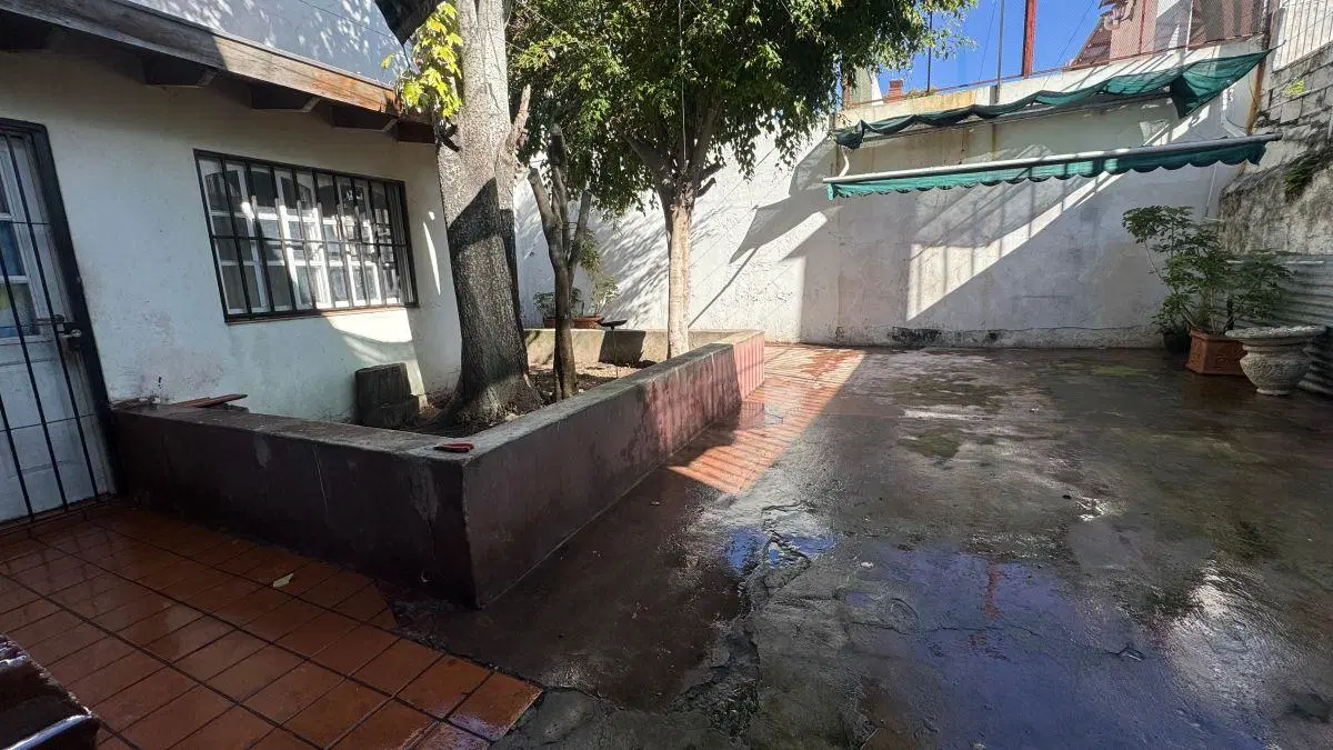 Disponible en alquiler Sin Expensas 4Amb con patio 3