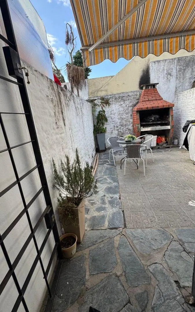 Disponible duplex con patio y cochera 4