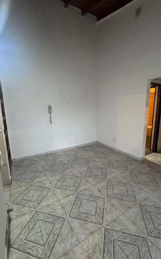 Disponible 3 amb con balcón sin expensas 1