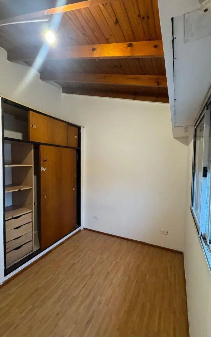 Disponible 3 amb con balcón sin expensas 5