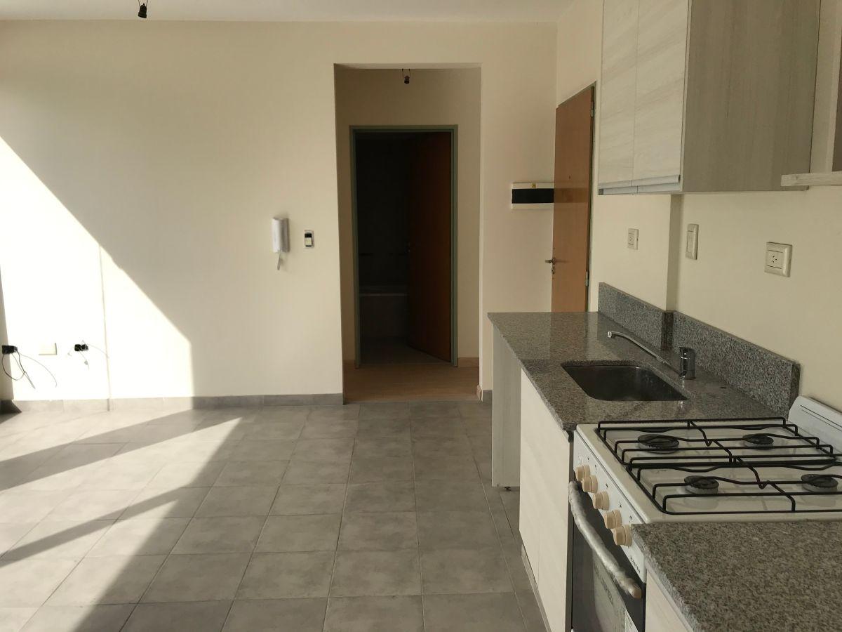 Foto de Departamento en Venta Dos Ambientes 48 m² Balcon Terraza Av San Juan Al, imagen 2
