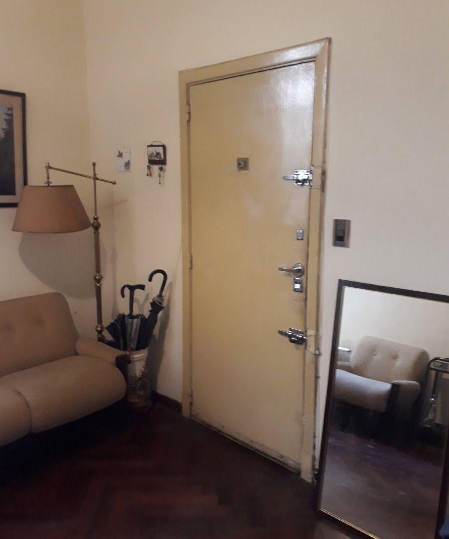 Foto de DEPARTAMENTO EN VENTA PLANTA BAJA AL FTE 61 M2 CON PATIO VIRREY LINIERS, imagen 2