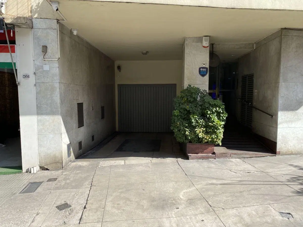 COCHERA CUBIERTA EN ALQUILER 15 M2 P. AUTOMATICO AV. CORDOBA AL 2900 2