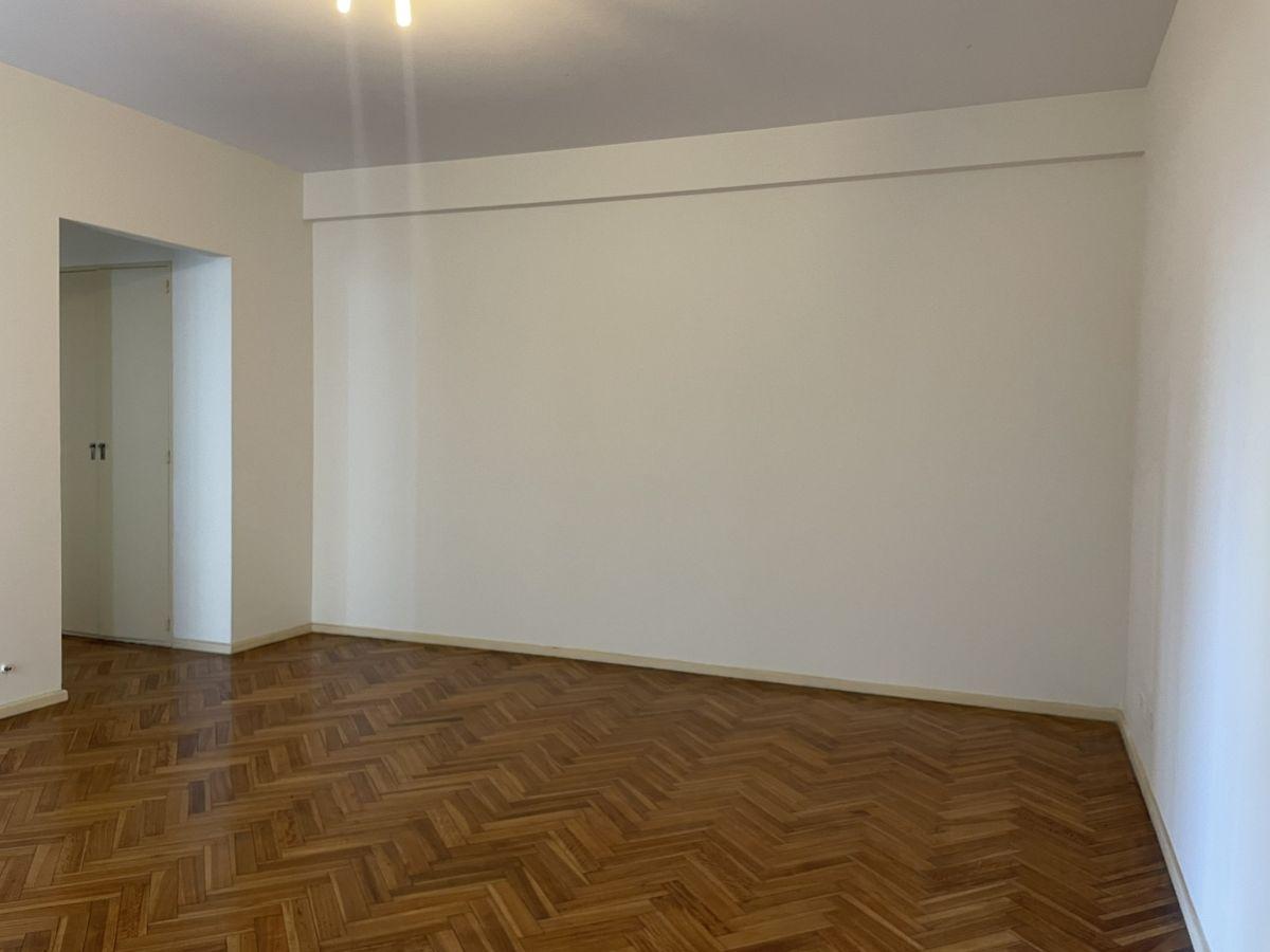 Foto de DEPARTAMENTO DOS AMBIENTES 42 MTS2 COC INDEP AL LATERAL BALCON FRANCES, imagen 5