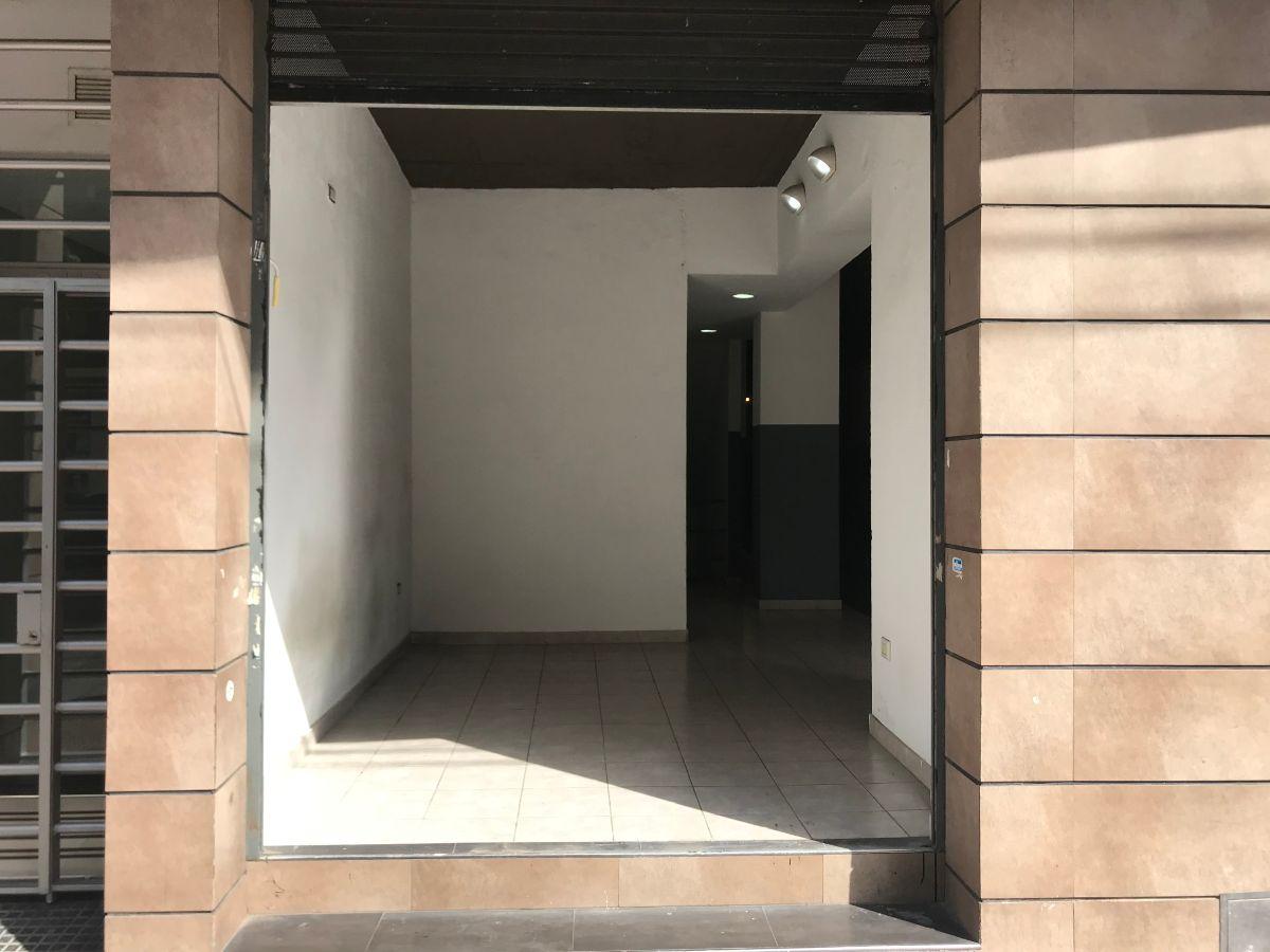 Foto de LOCAL COMERCIAL A LA CALLE P.BAJA Y SUBSUELO 243M2, imagen 5