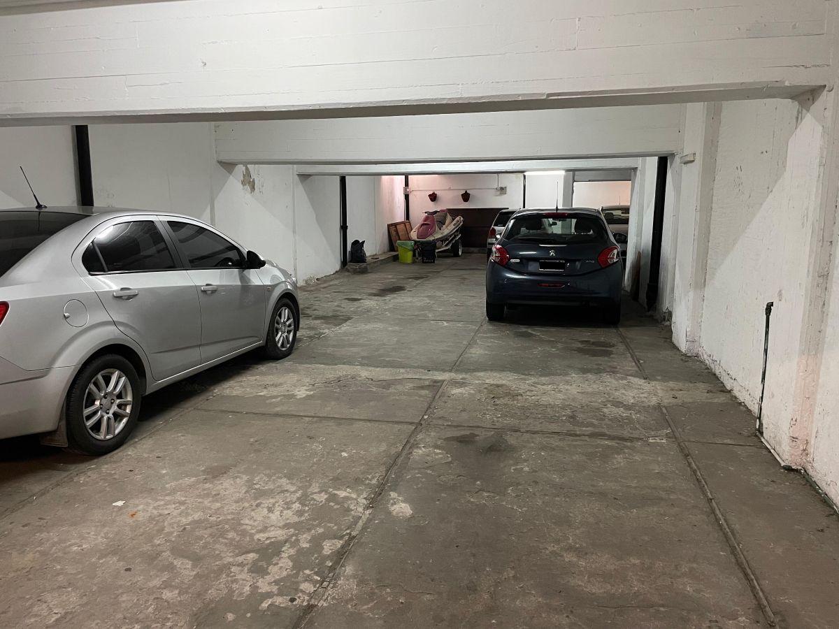 Foto de COCHERA MOVIL EN VENTA EN PLANTA BAJA DE EDIFICIO CUBIERTA COLOMBRES AL, imagen 1
