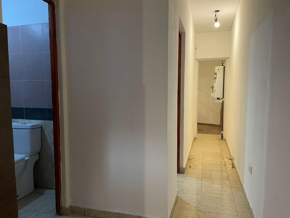 Foto de DEPARTAMENTO EN ALQUILER TRES AMBIENTES EN PLANTA BAJA AL FRENTE, imagen 3
