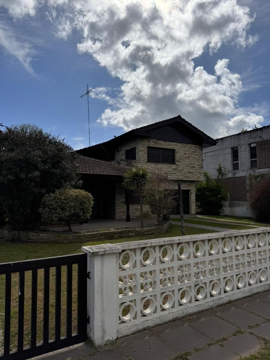 Casa en Venta en Villa Elisa 5