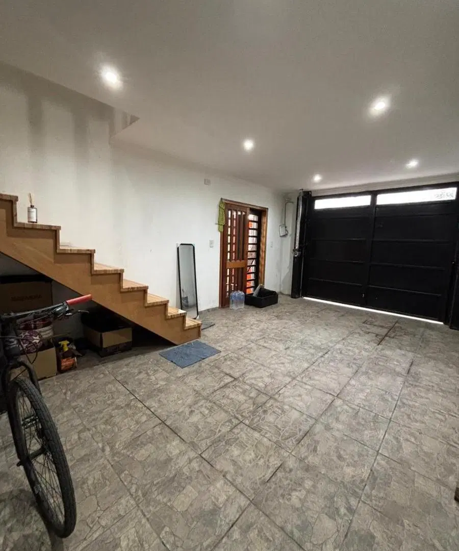 Casa en Los Hornos 4
