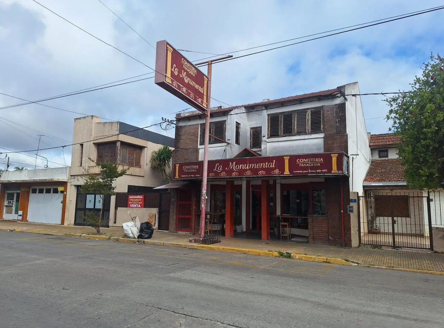 Local + Departamento de tres ambientes a refaccionar 8
