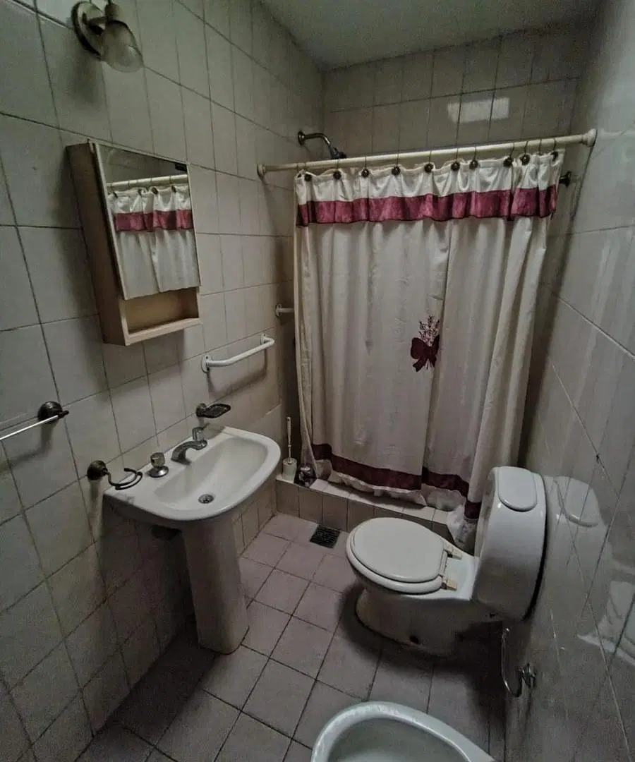 Casa en venta en Gonnet 4