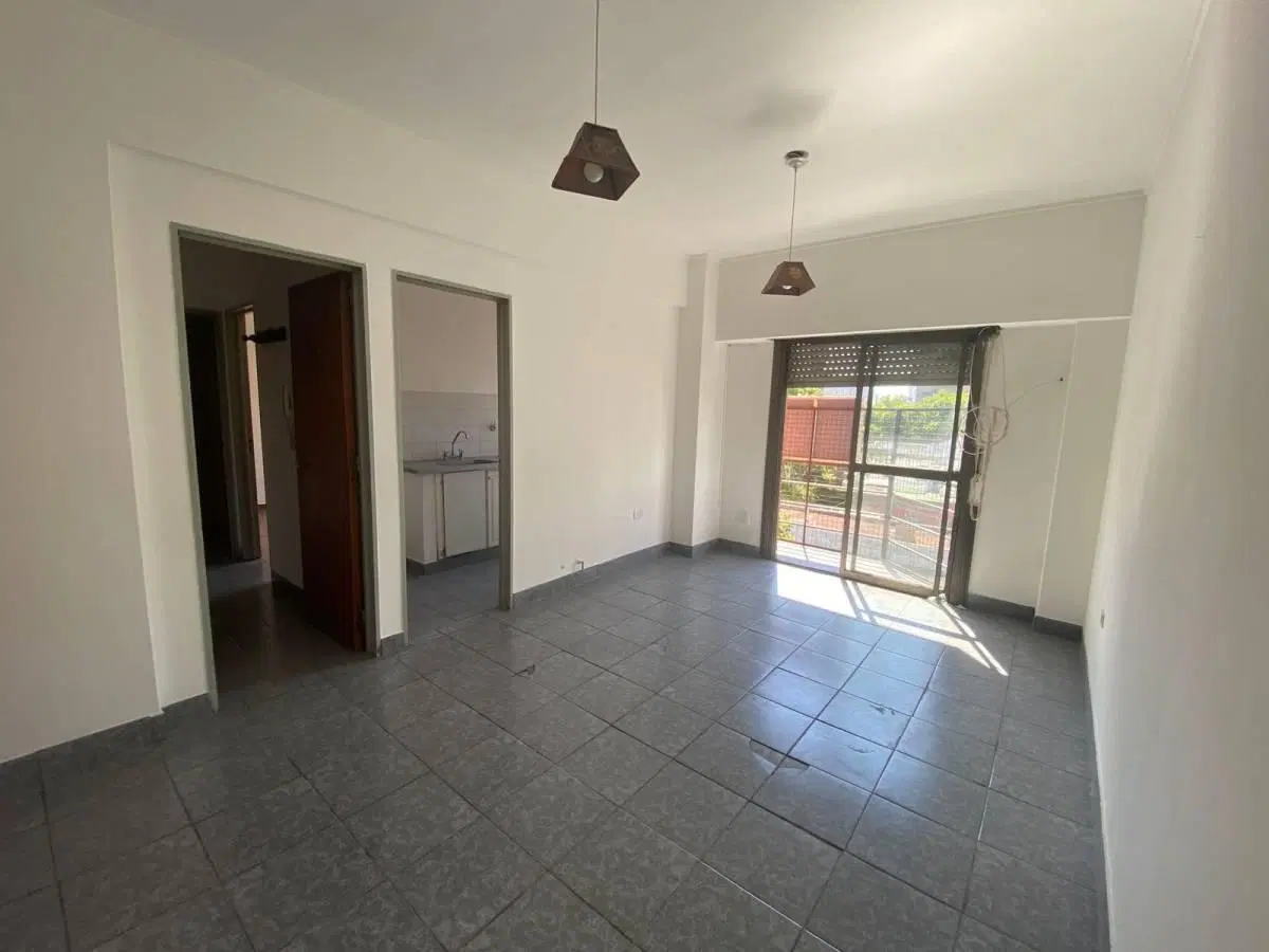 Departamento de dos ambientes al frente 5