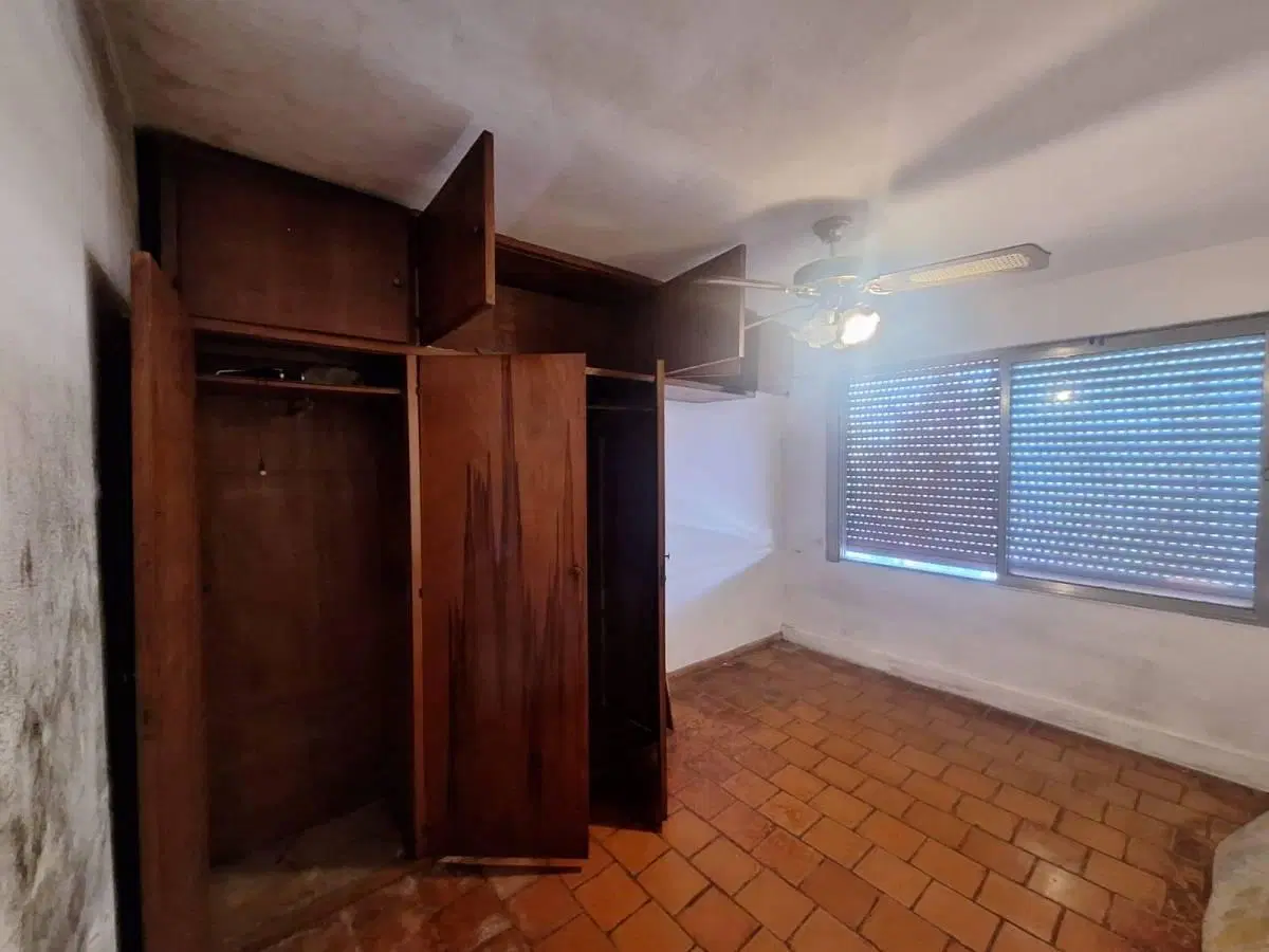 Casa a refaccionar en venta 2