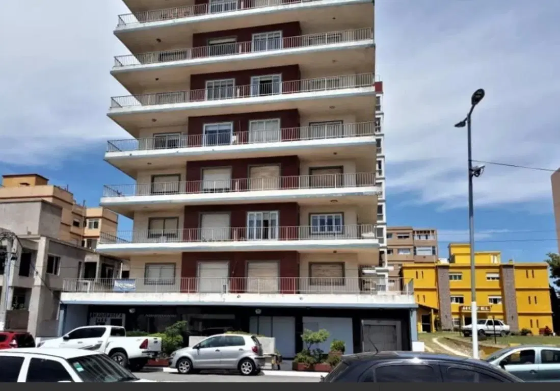Departamento en venta de tres ambientes con vista al mar 3