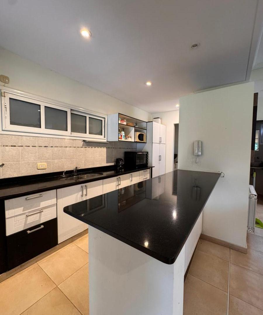 Foto de Casa en venta en calle 25 entre 425 y 426, Villa Elisa, imagen 4