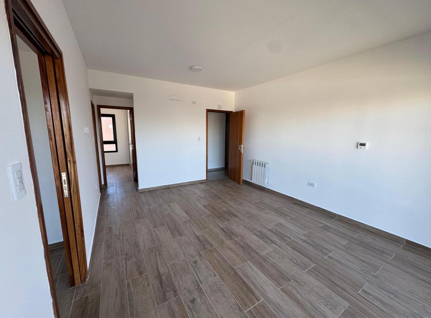 Foto de Departamento 1 Dormitorio en Venta – Calle 5 e/57 y 58, La Plata, imagen 1