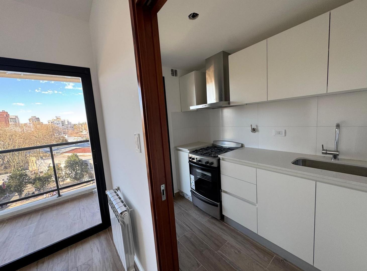 Foto de Departamento 1 Dormitorio en Venta – Calle 5 e/57 y 58, La Plata, imagen 2