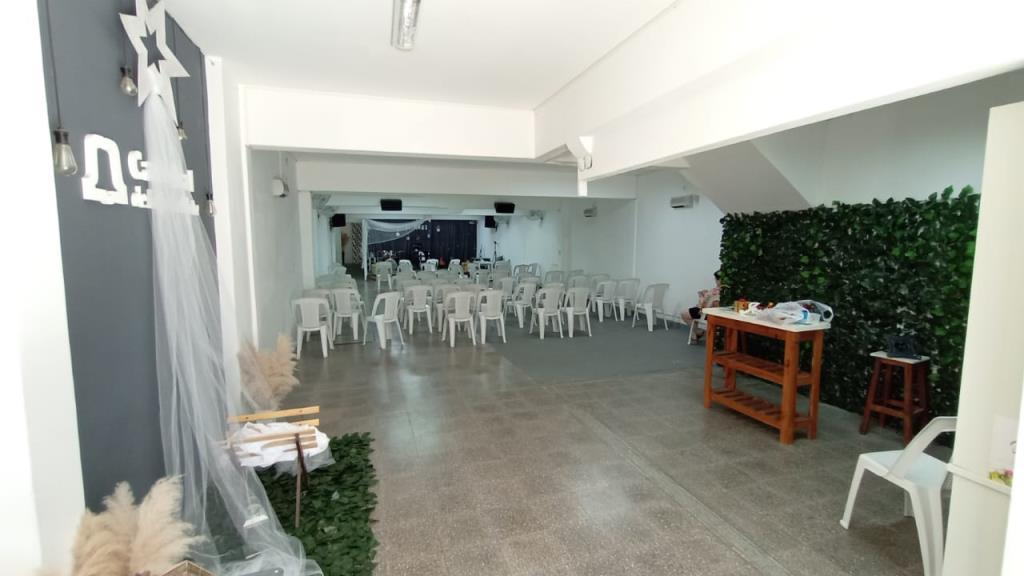 Casa con Salon en Venta en La Plata - 5 Dorm. 1